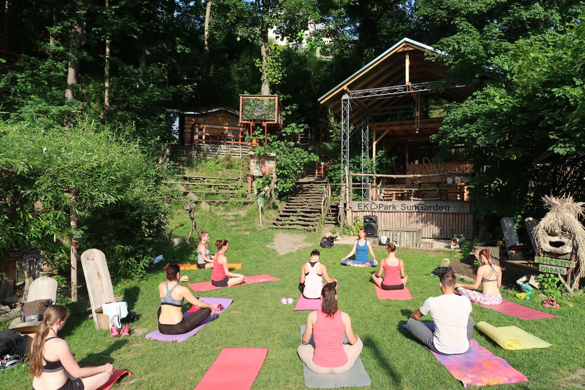 Středeční jóga v EKOParku
